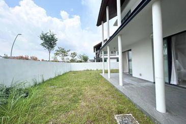 Tiana Elmina Gardens