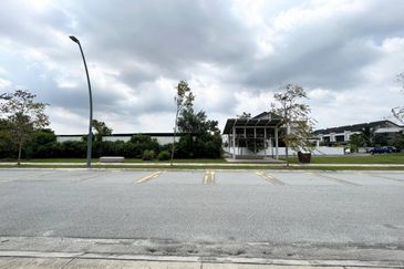 Tiana Elmina Gardens