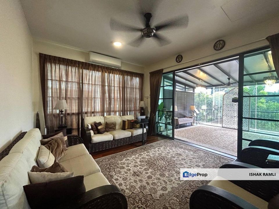 2.5 Storey Semi D House Jelutong Heights, Bukit Jelutong (RENOVATED CANTIK), Selangor, Bukit Jelutong