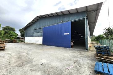 Warehouse at Jalan Keratapi Lama, Kapar for rent