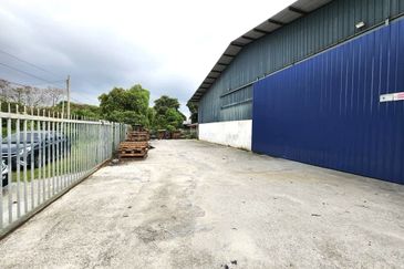 Warehouse at Jalan Keratapi Lama, Kapar for rent