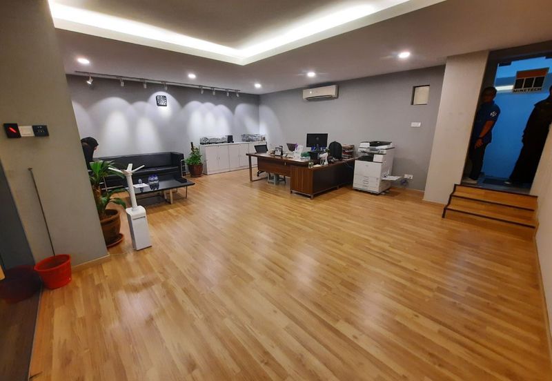 Parklane Commercial Hub