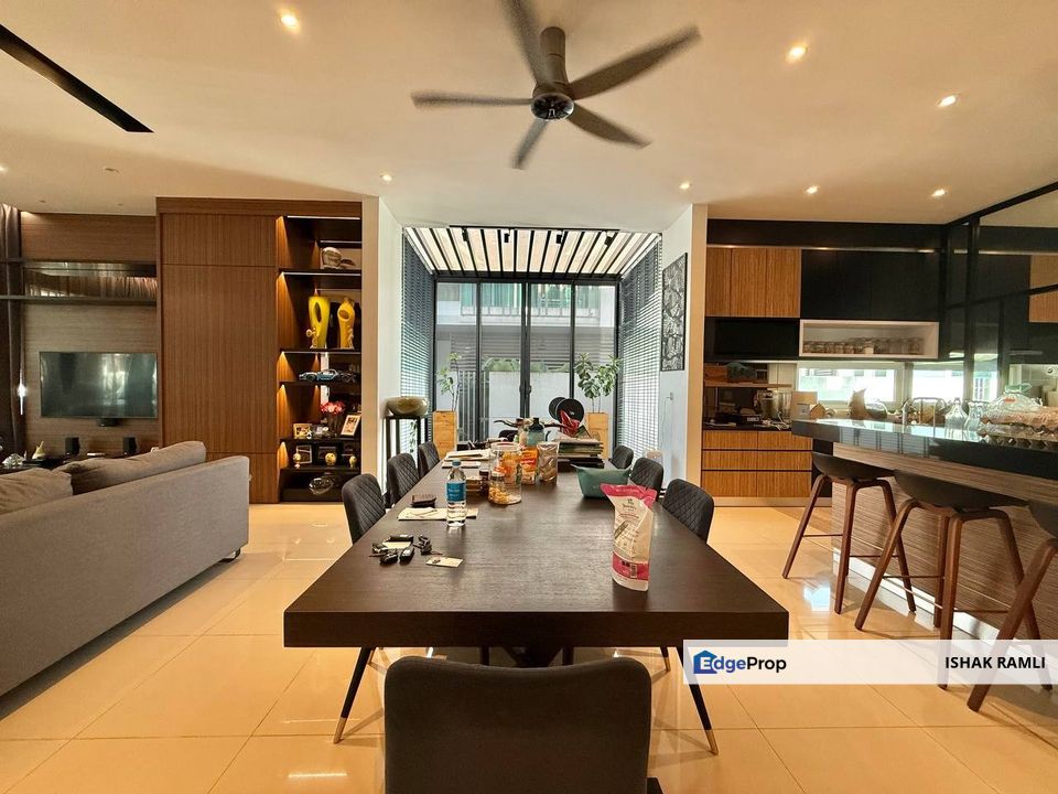 Clover Garden Residence, Cyberjaya Three Storey Semi-D House for sale Fully Renovated , Selangor, Cyberjaya