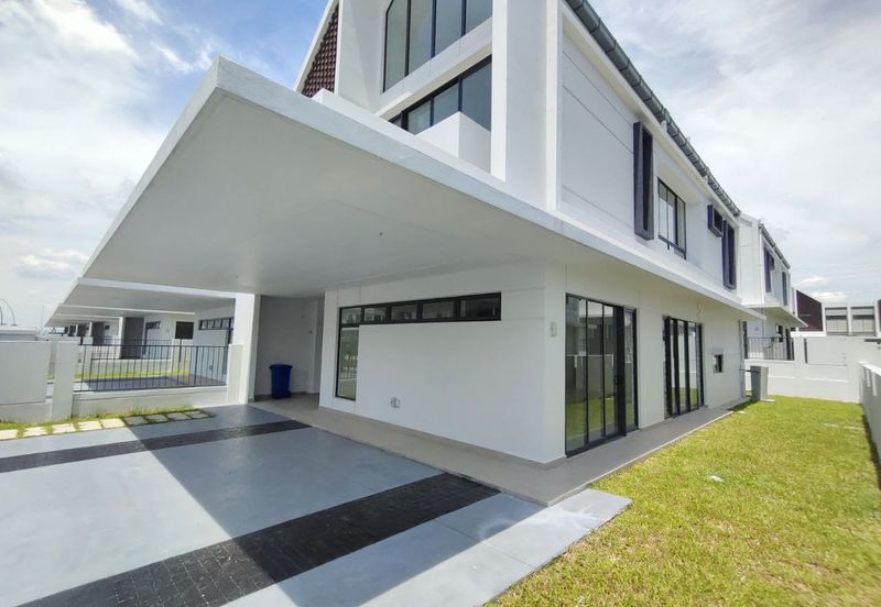 Elmina Green The Eighth @ City of Elmina