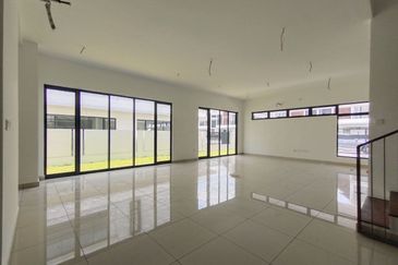 Elmina Green The Eighth @ City of Elmina