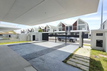 Elmina Green The Eighth @ City of Elmina