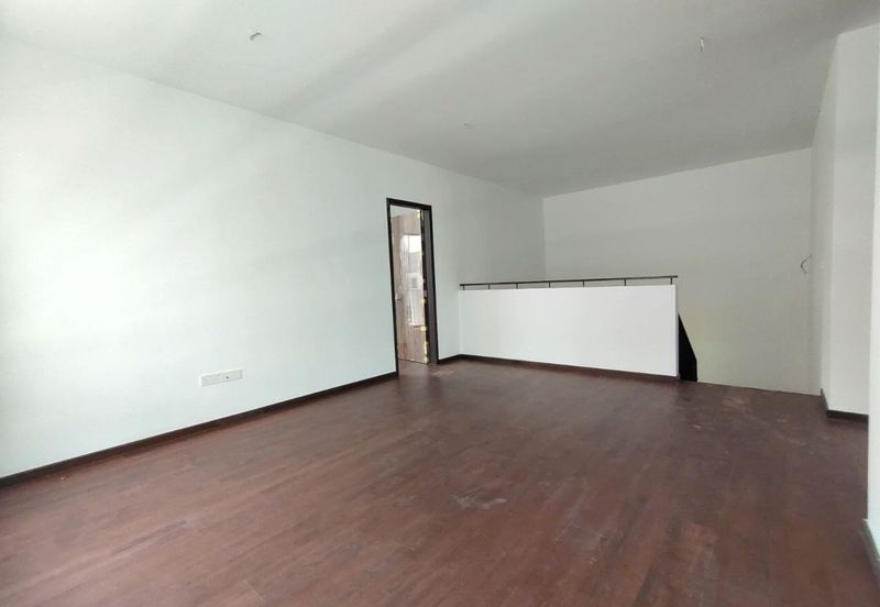 Elmina Green The Eighth @ City of Elmina