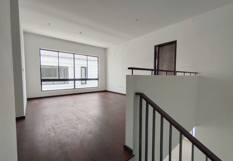 Elmina Green The Eighth @ City of Elmina