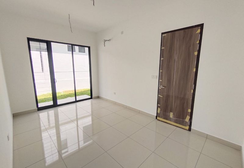 Elmina Green The Eighth @ City of Elmina