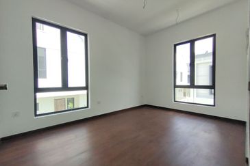 Elmina Green The Eighth @ City of Elmina