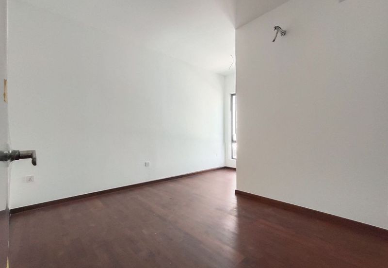 Elmina Green The Eighth @ City of Elmina