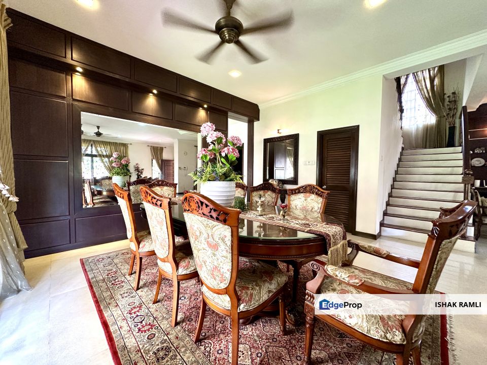 Seksyen 11, Kota Damansara Double Storey Link Bungalow House for sale Good Condition , Selangor, Kota Damansara