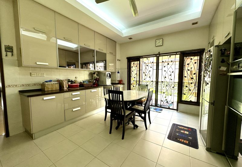 Seksyen 11, Kota Damansara