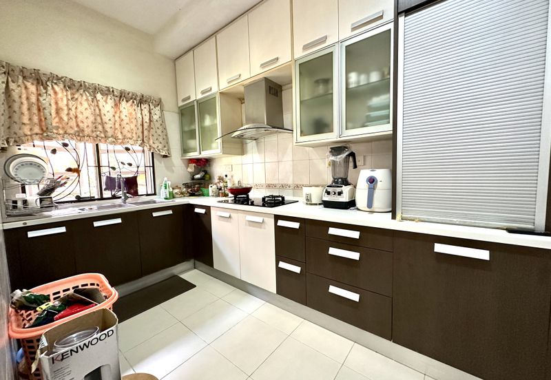 Seksyen 11, Kota Damansara