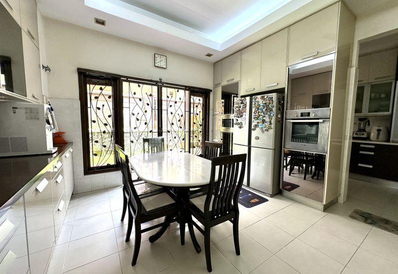 Seksyen 11, Kota Damansara