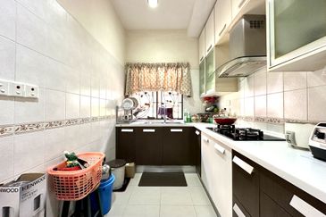 Seksyen 11, Kota Damansara