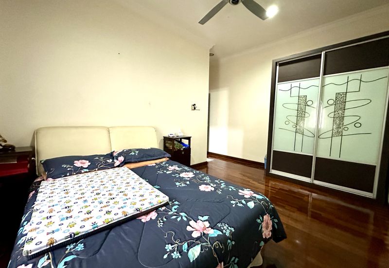 Seksyen 11, Kota Damansara