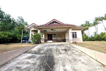 Persiaran Puncak Alam 1 