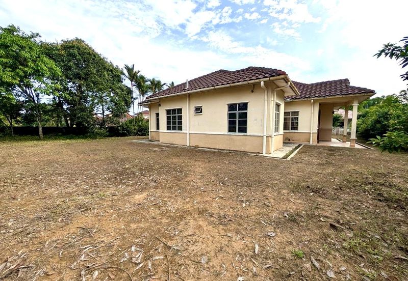 Persiaran Puncak Alam 1 