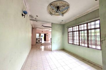 Persiaran Puncak Alam 1 