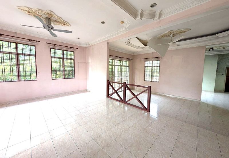 Persiaran Puncak Alam 1 