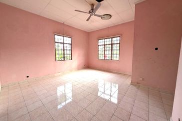 Persiaran Puncak Alam 1 