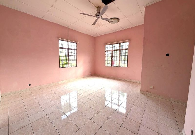 Persiaran Puncak Alam 1 