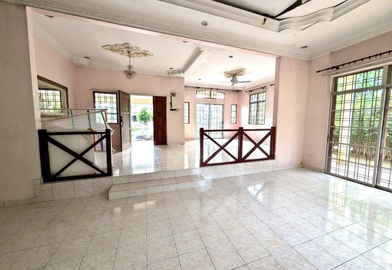 Persiaran Puncak Alam 1 