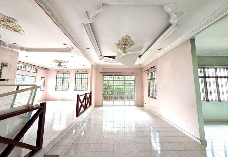 Persiaran Puncak Alam 1 