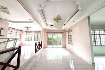 Persiaran Puncak Alam 1 