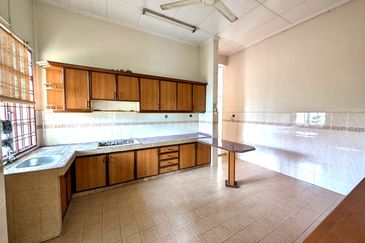 Persiaran Puncak Alam 1 