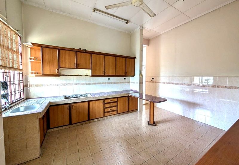 Persiaran Puncak Alam 1 