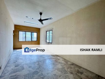 Rose Apartment, Saujana Utama, Sungai Buloh for sale Below Market , Selangor, Sungai Buloh
