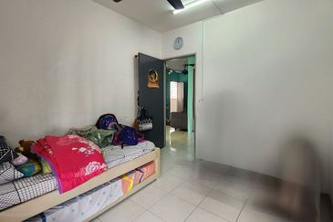 Residensi Laguna Biru 2