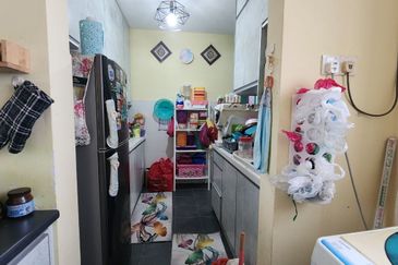 Residensi Laguna Biru 2