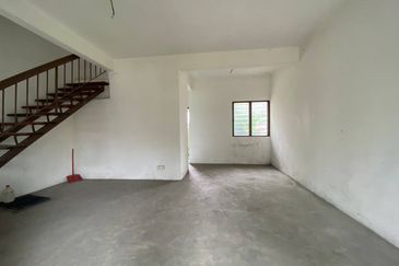 Persiaran Puncak Alam 1 