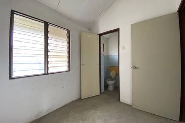 Persiaran Puncak Alam 1 