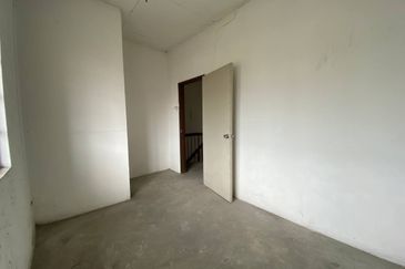 Persiaran Puncak Alam 1 