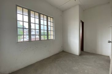 Persiaran Puncak Alam 1 