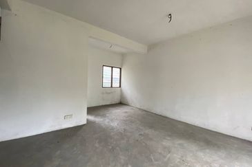 Persiaran Puncak Alam 1 