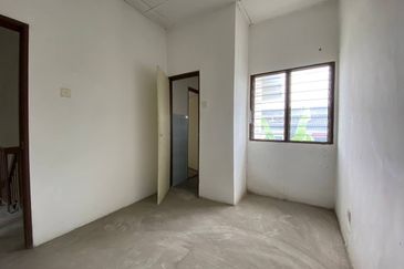 Persiaran Puncak Alam 1 