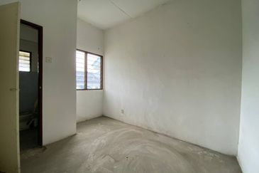 Persiaran Puncak Alam 1 