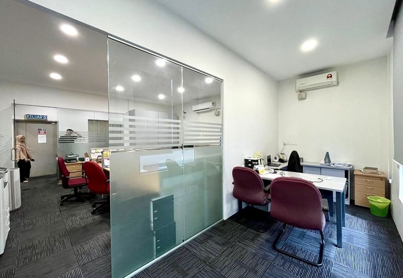 Tiong Nam Industrial Park, Seksyen 15, Shah Alam Three Storey Semi-D Factorey For Sale