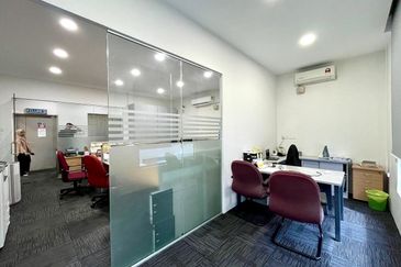 Tiong Nam Industrial Park, Seksyen 15, Shah Alam Three Storey Semi-D Factorey For Sale