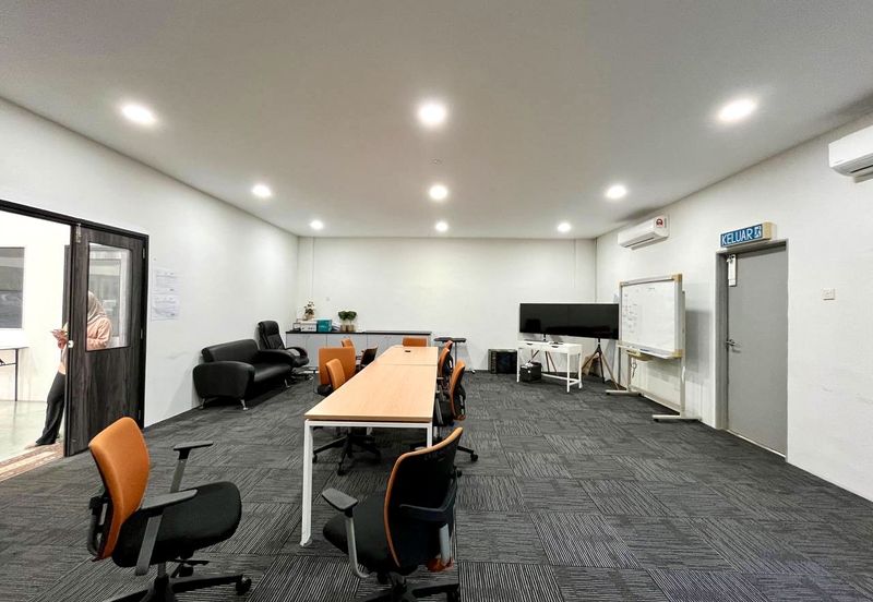 Tiong Nam Industrial Park, Seksyen 15, Shah Alam Three Storey Semi-D Factorey For Sale