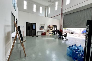 Tiong Nam Industrial Park, Seksyen 15, Shah Alam Three Storey Semi-D Factorey For Sale