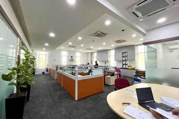 Tiong Nam Industrial Park, Seksyen 15, Shah Alam Three Storey Semi-D Factorey For Sale