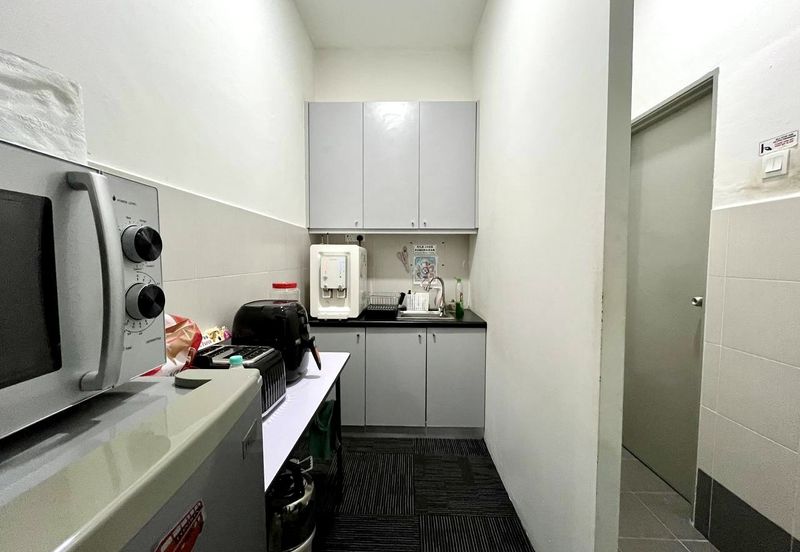 Tiong Nam Industrial Park, Seksyen 15, Shah Alam Three Storey Semi-D Factorey For Sale