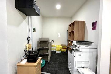 Tiong Nam Industrial Park, Seksyen 15, Shah Alam Three Storey Semi-D Factorey For Sale