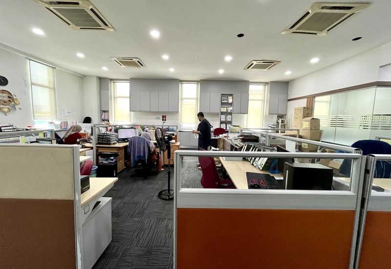 Tiong Nam Industrial Park, Seksyen 15, Shah Alam Three Storey Semi-D Factorey For Sale